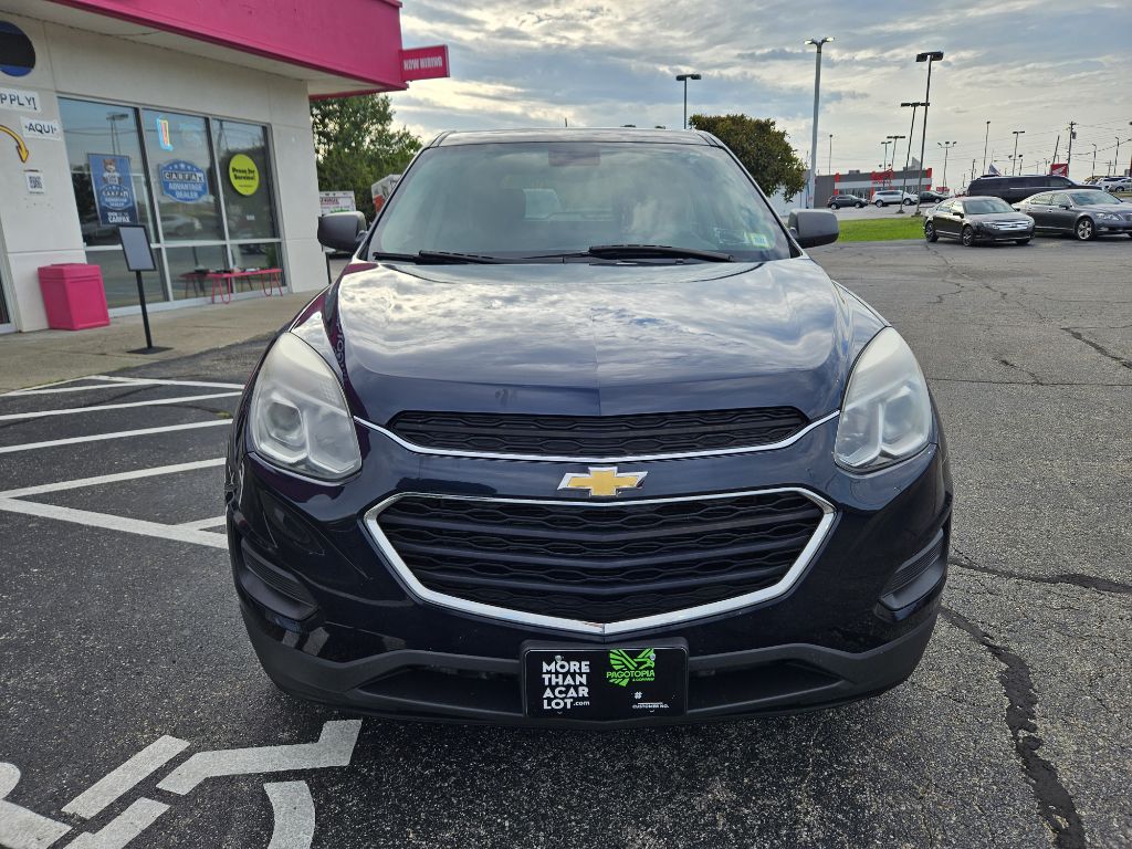 Photo 2 of this CHEVROLET EQUINOX