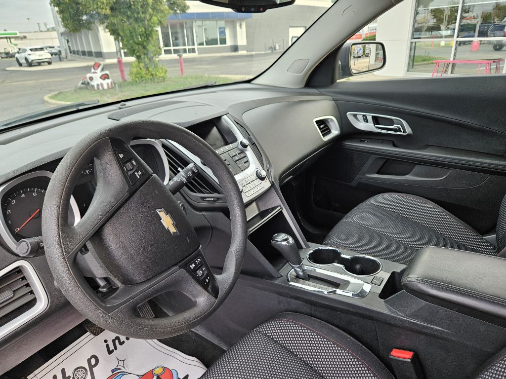 Photo 29 of this CHEVROLET EQUINOX