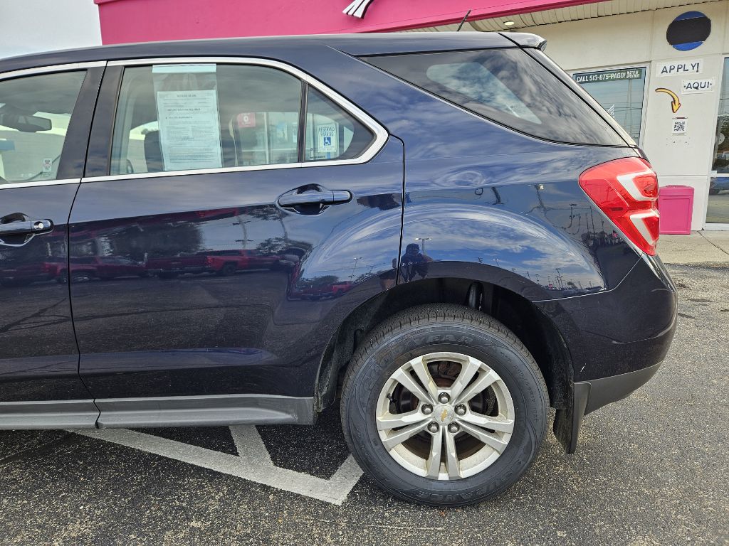 Photo 18 of this CHEVROLET EQUINOX