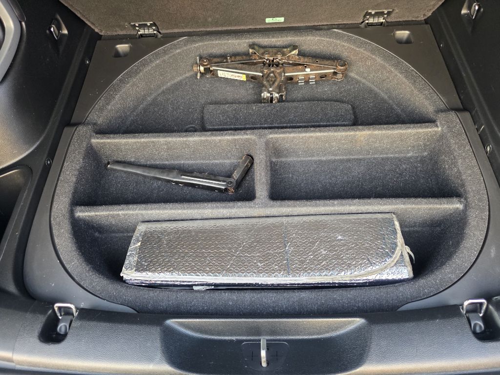 Photo 54 of this JEEP CHEROKEE
