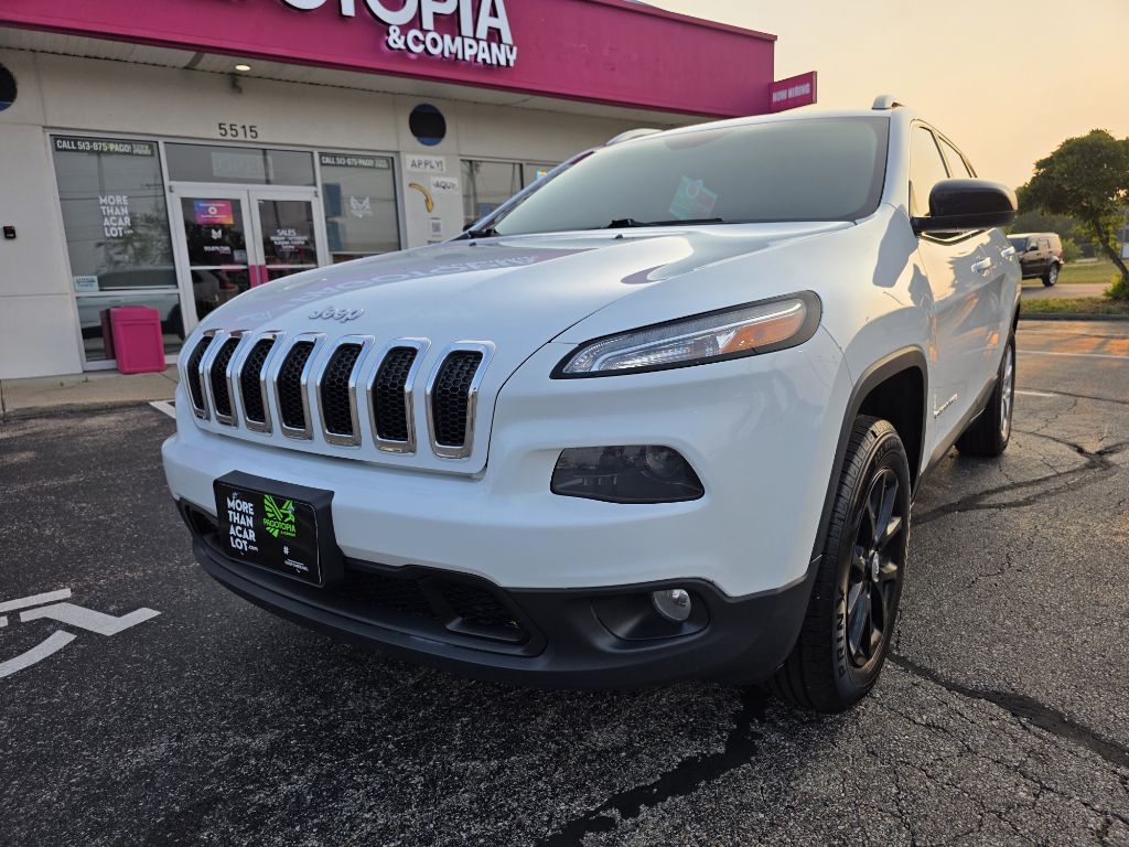 Photo 2 of this JEEP CHEROKEE
