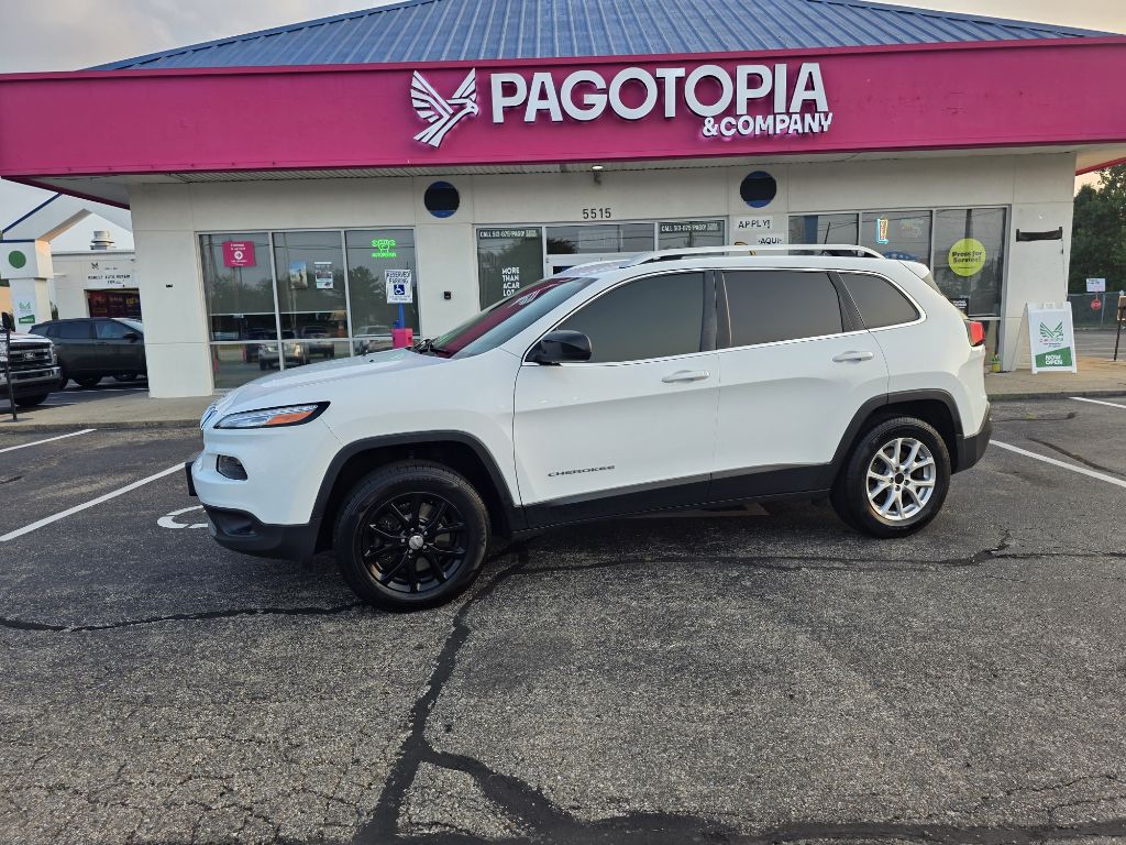 Photo 7 of this JEEP CHEROKEE