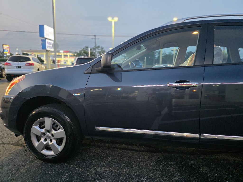 Photo 7 of this NISSAN ROGUE SELECT