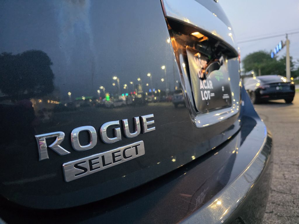 Photo 14 of this NISSAN ROGUE SELECT