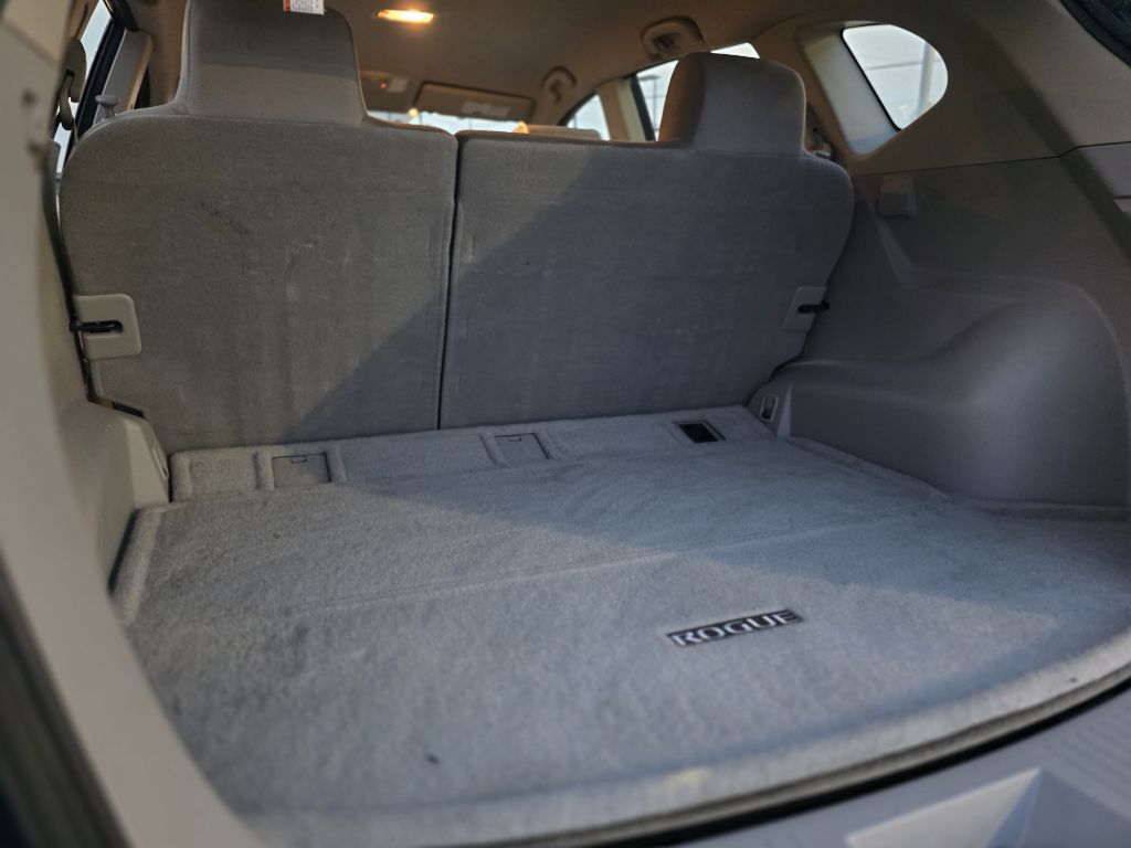 Photo 45 of this NISSAN ROGUE SELECT