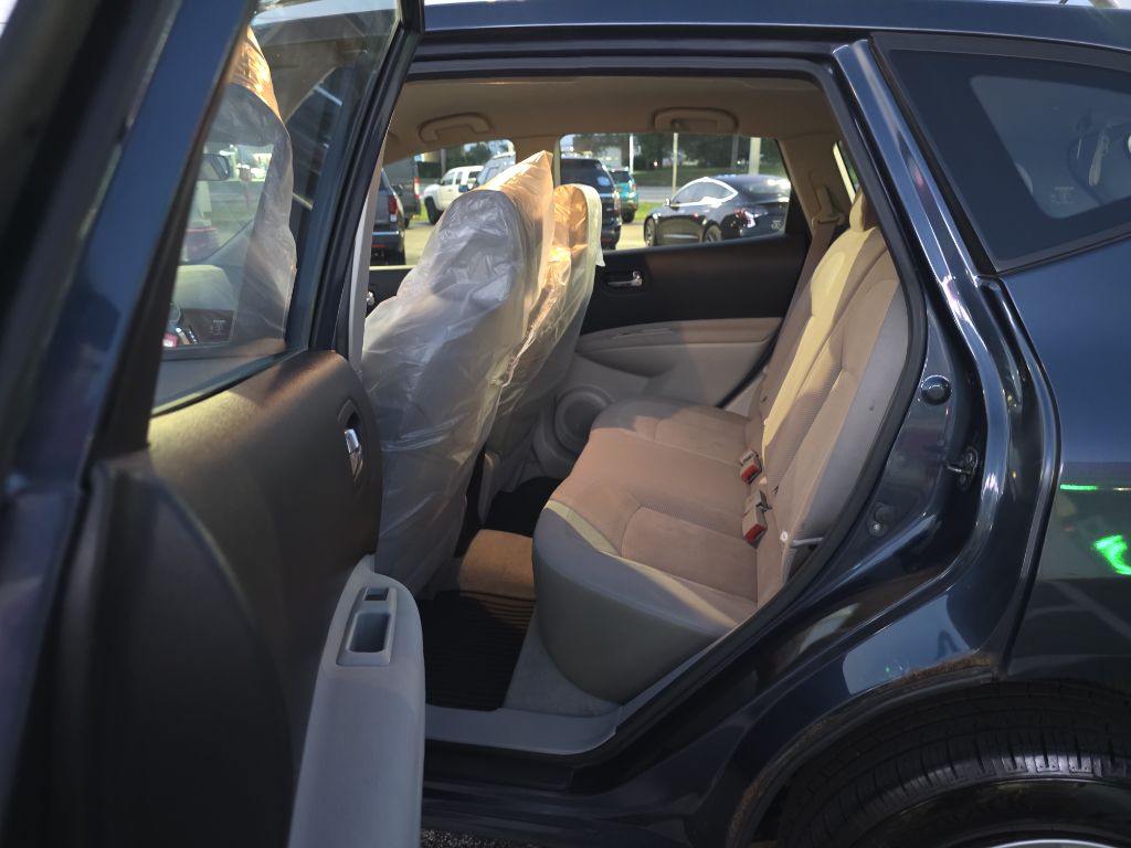 Photo 33 of this NISSAN ROGUE SELECT