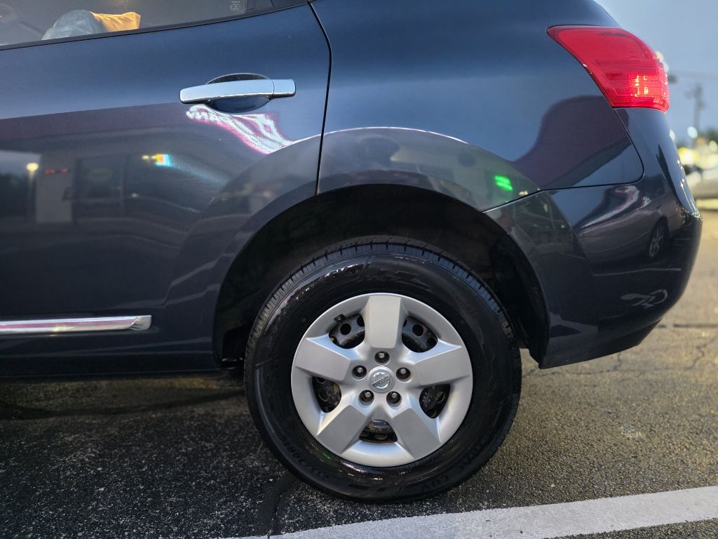 Photo 4 of this NISSAN ROGUE SELECT