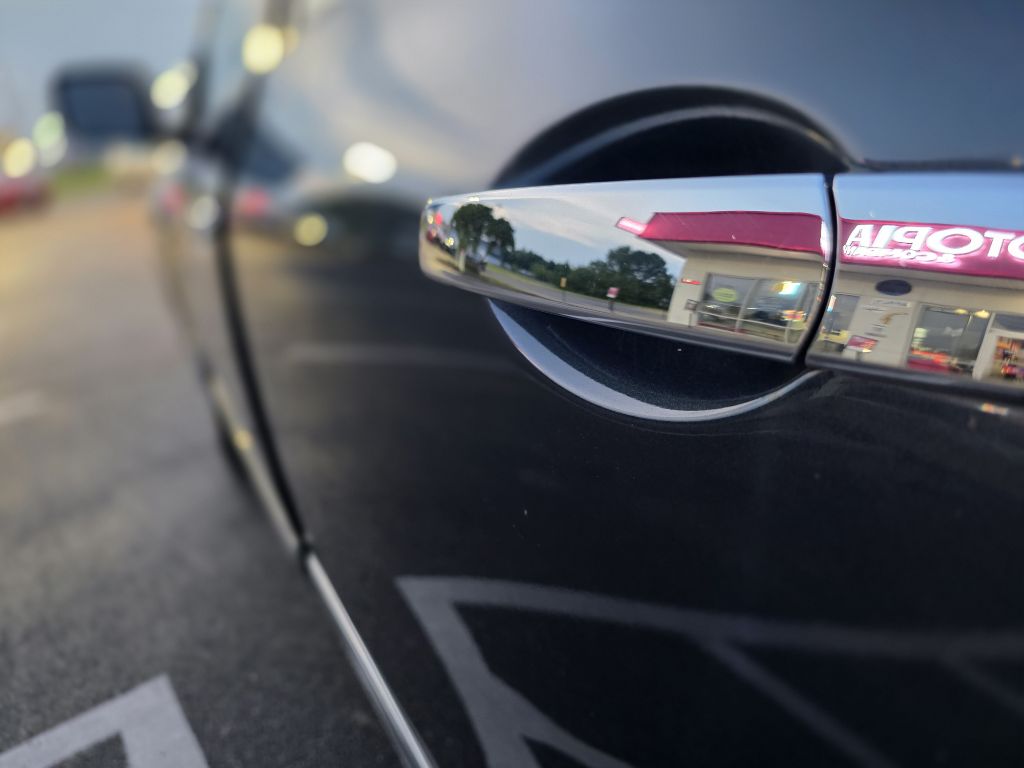 Photo 9 of this NISSAN ROGUE SELECT