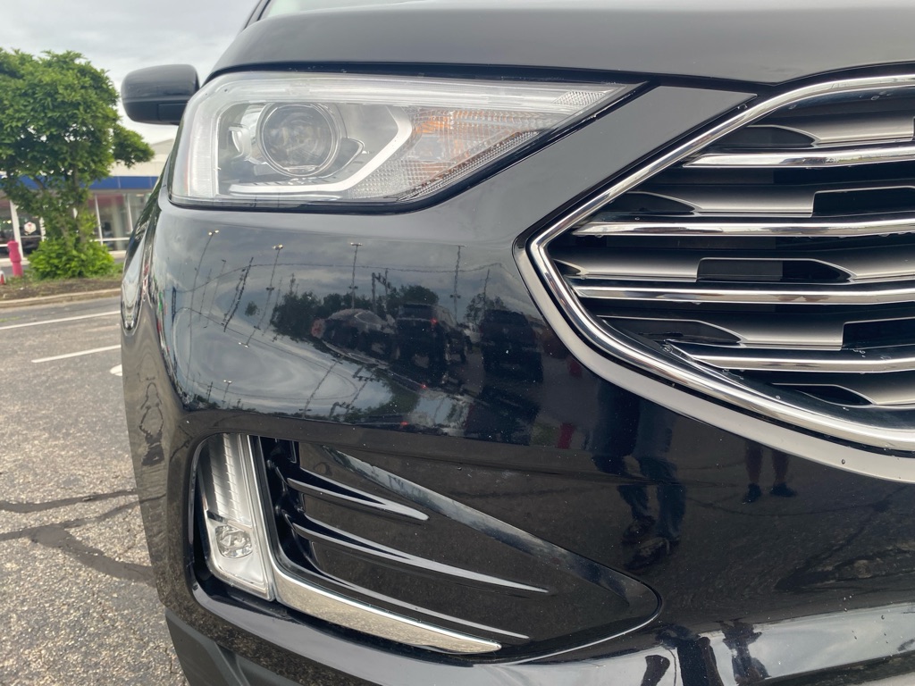 Photo 5 of this FORD EDGE