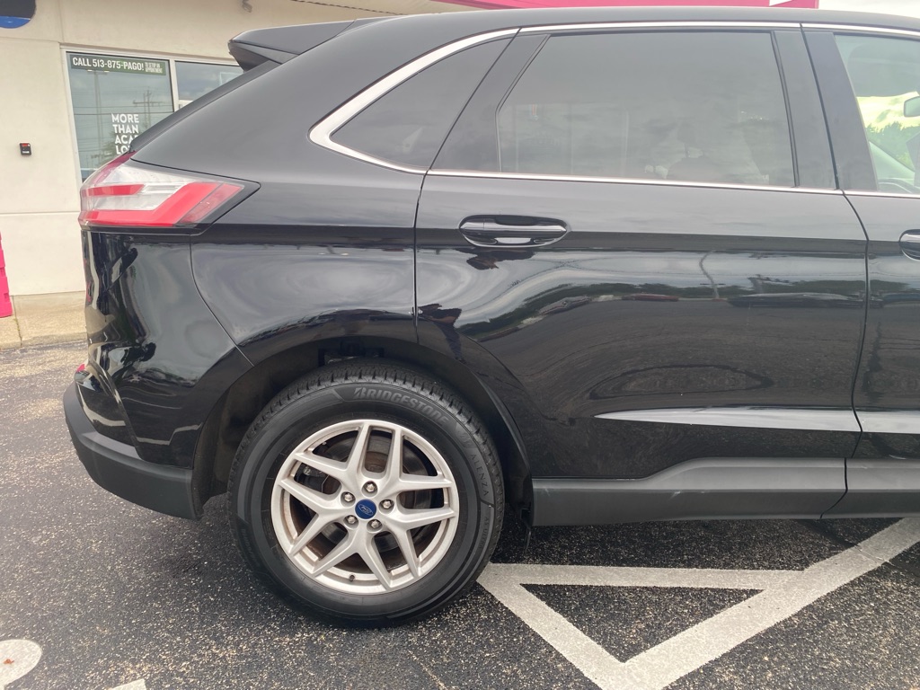 Photo 7 of this FORD EDGE