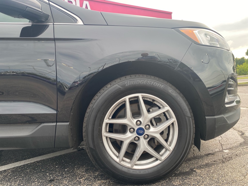 Photo 6 of this FORD EDGE