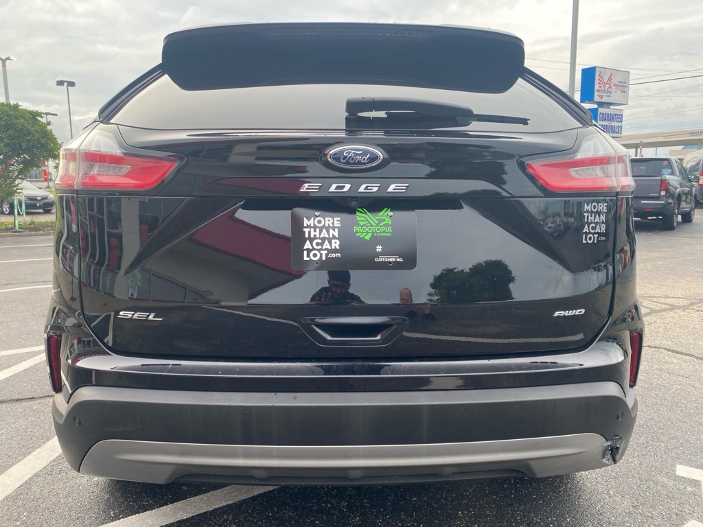 Photo 12 of this FORD EDGE