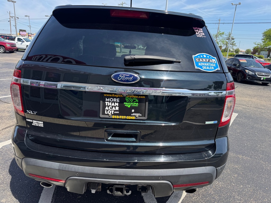 Photo 4 of this FORD EXPLORER