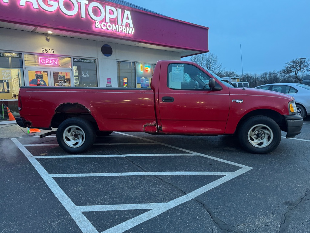 Photo 2 of this FORD F-150