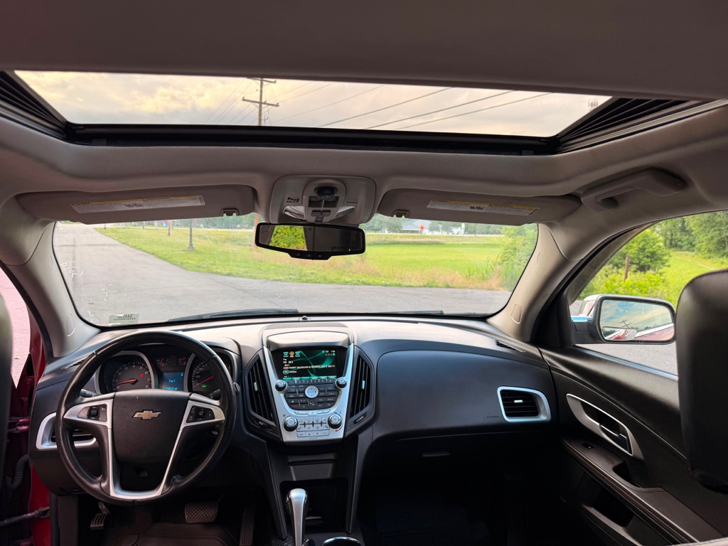 Photo 10 of this CHEVROLET EQUINOX
