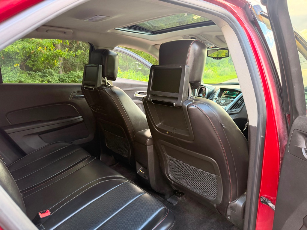 Photo 7 of this CHEVROLET EQUINOX