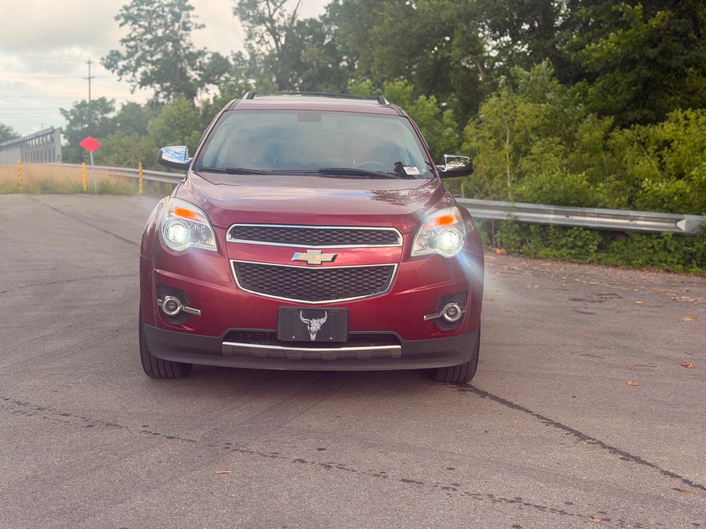 Photo 2 of this CHEVROLET EQUINOX