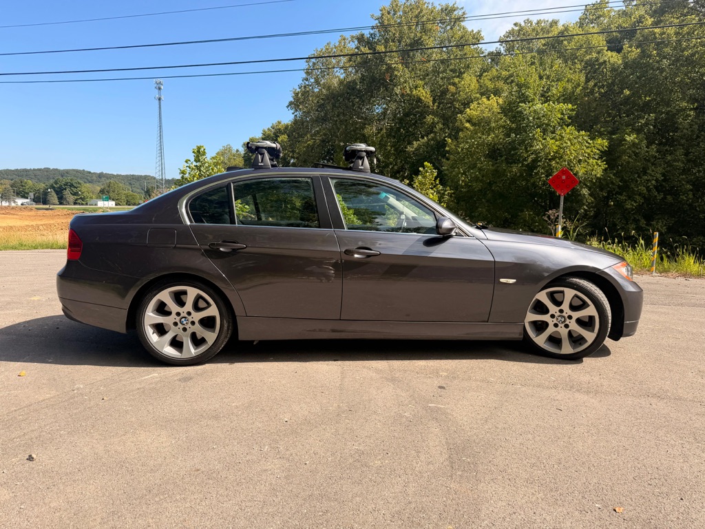 Photo 5 of this BMW 3 SERIES