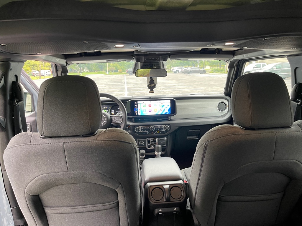 Photo 18 of this JEEP WRANGLER