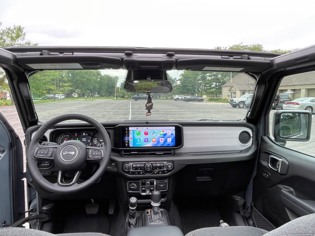 Photo 15 of this JEEP WRANGLER