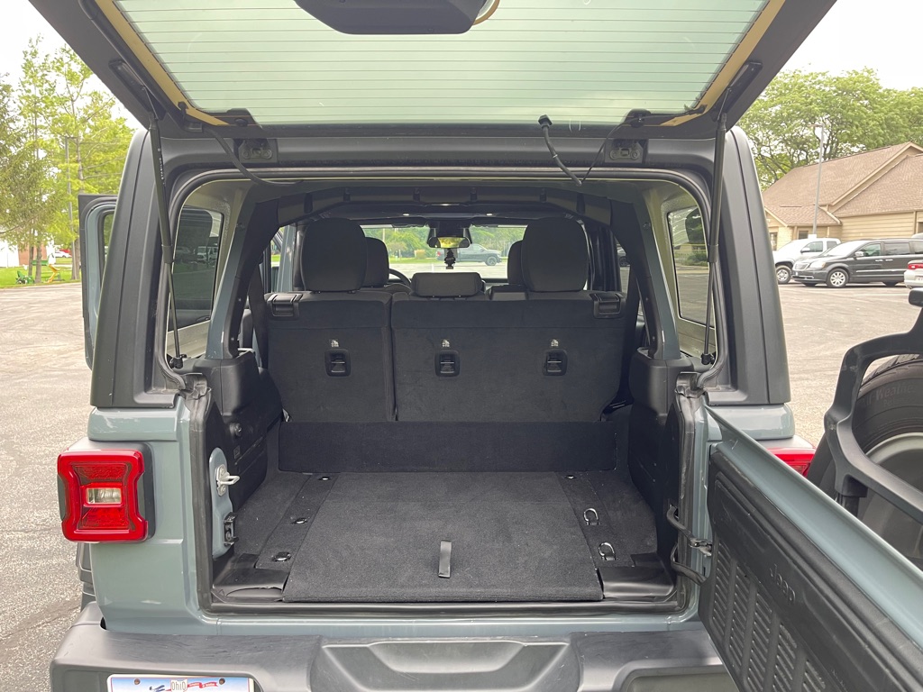 Photo 20 of this JEEP WRANGLER