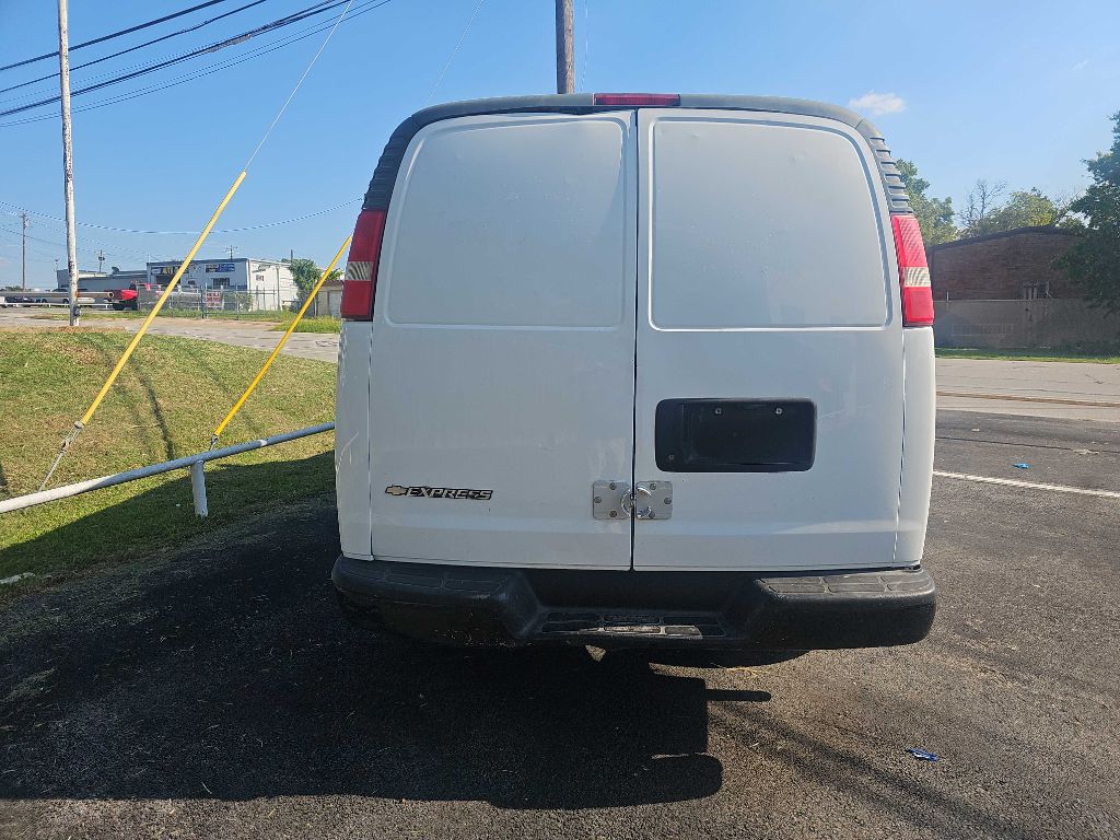 Photo 5 of this CHEVROLET EXPRESS