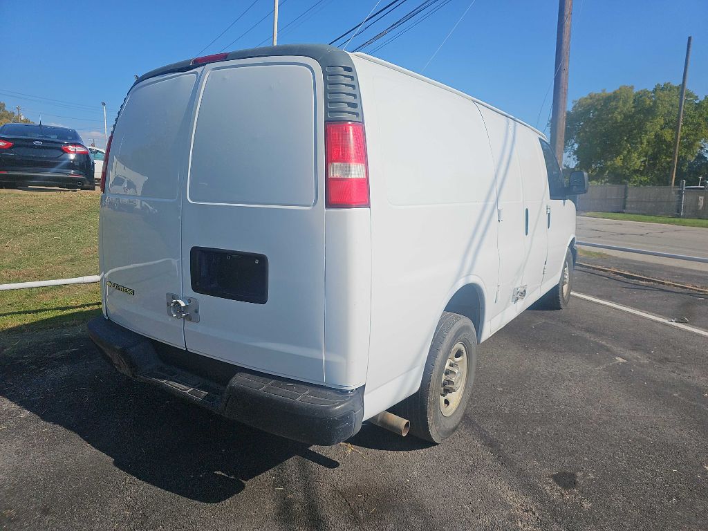 Photo 3 of this CHEVROLET EXPRESS