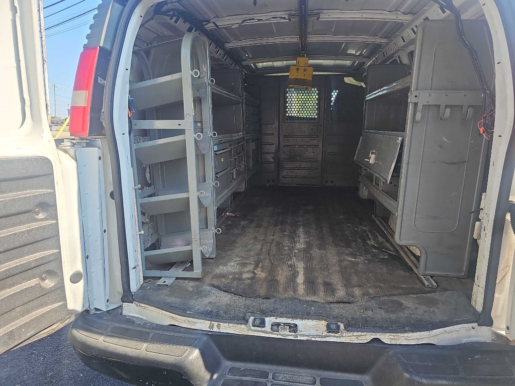 Photo 9 of this CHEVROLET EXPRESS