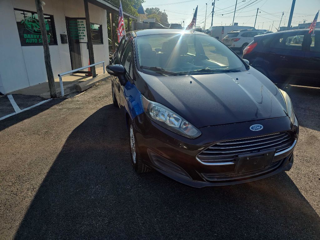 Photo 5 of this FORD FIESTA