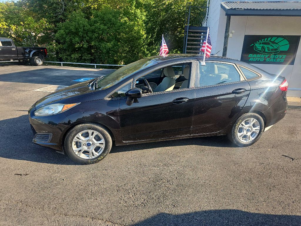 Photo 4 of this FORD FIESTA