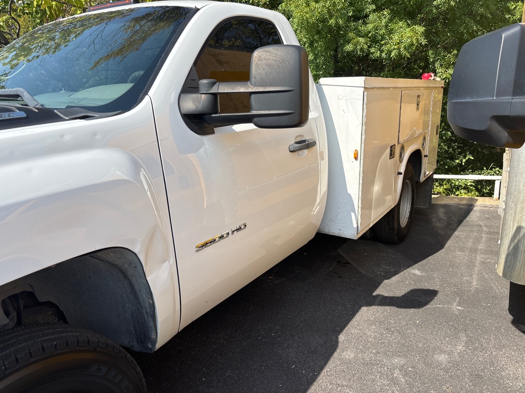 Photo 6 of this CHEVROLET SILVERADO 3500H