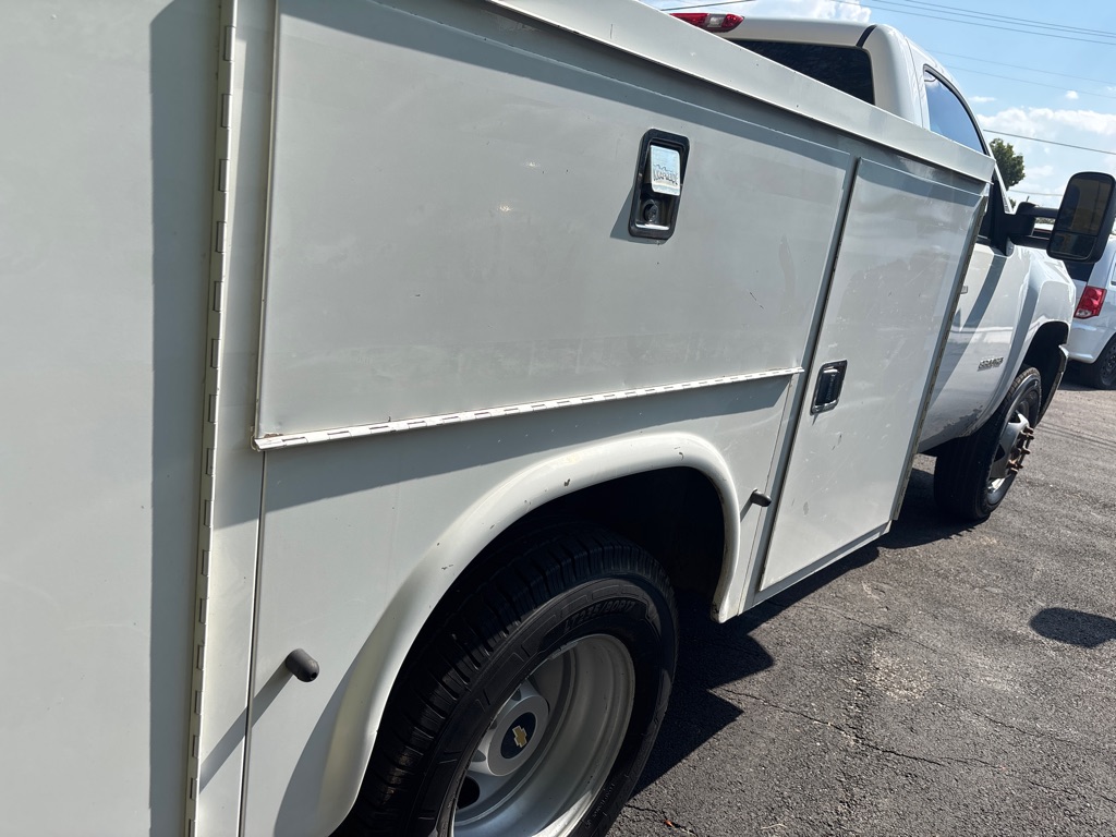 Photo 4 of this CHEVROLET SILVERADO 3500H