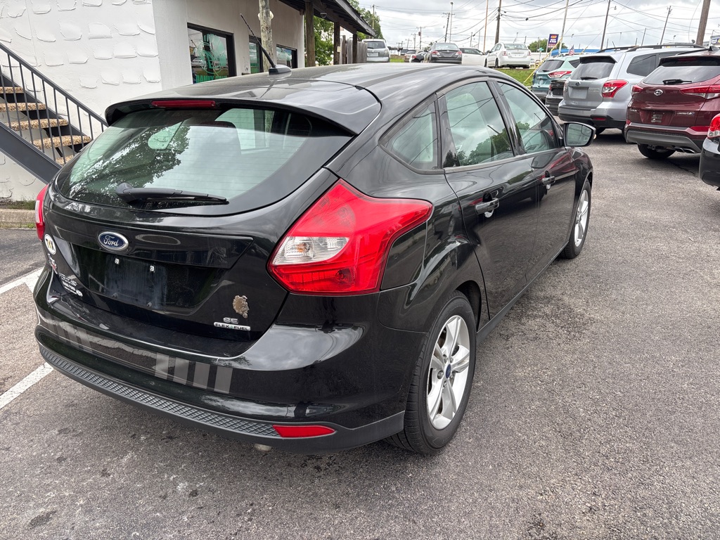 Photo 13 of this FORD FOCUS