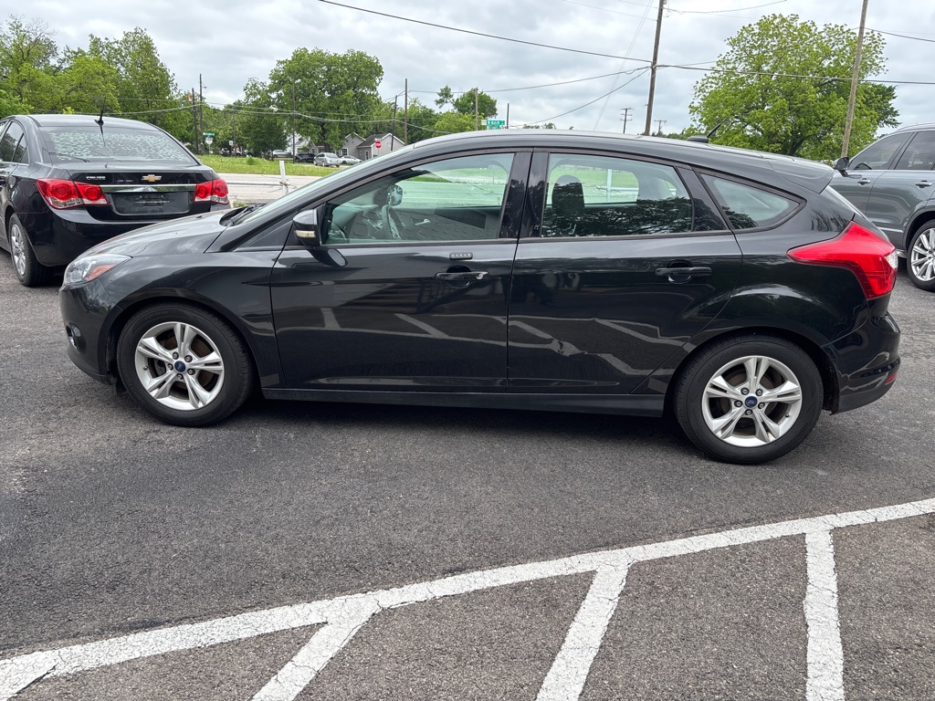 Photo 7 of this FORD FOCUS