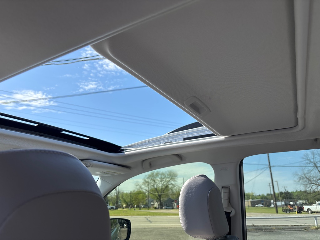 Photo 12 of this SUBARU FORESTER
