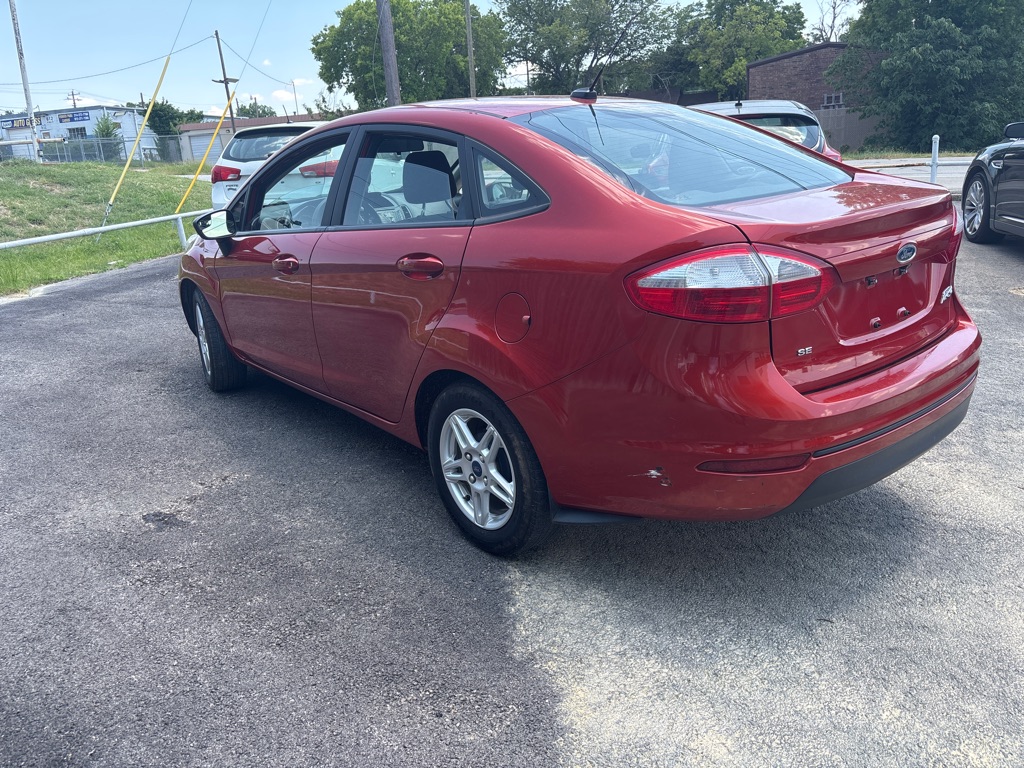 Photo 9 of this FORD FIESTA