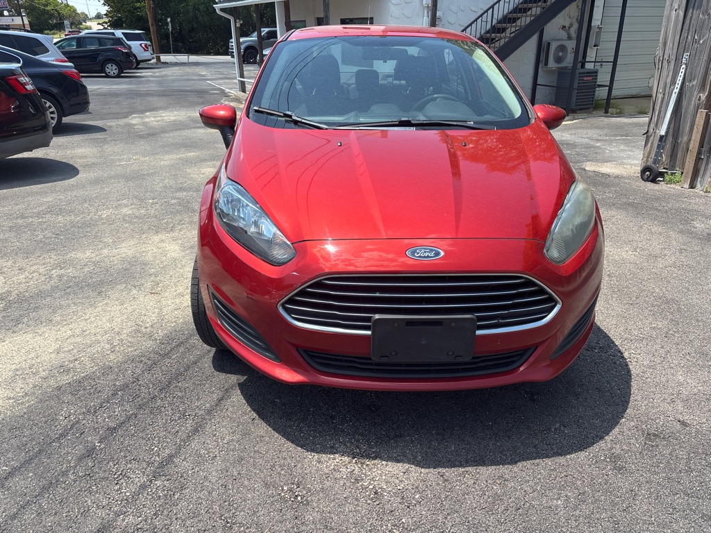 Photo 3 of this FORD FIESTA