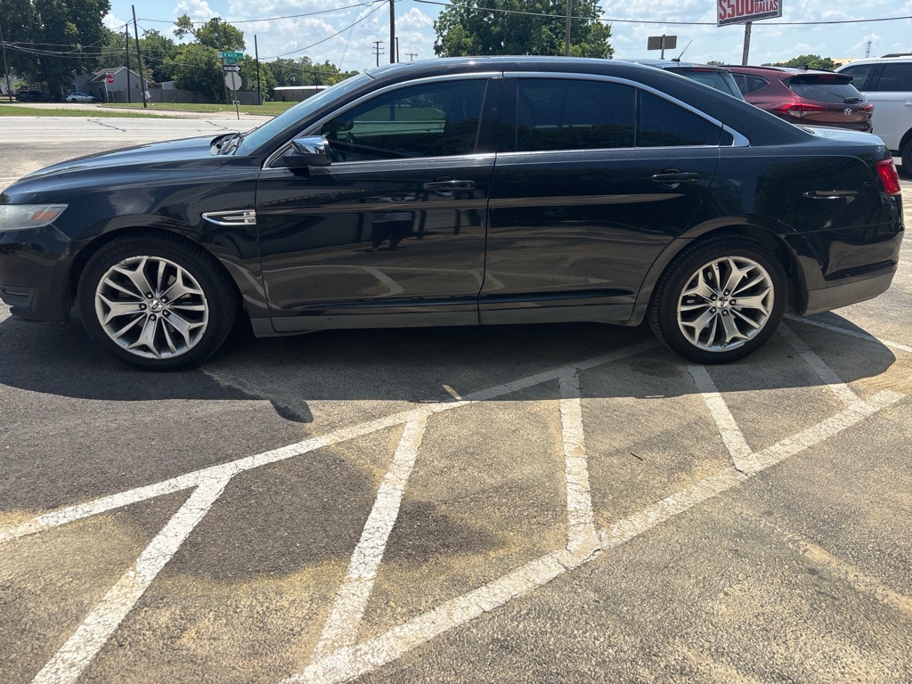 Photo 4 of this FORD TAURUS