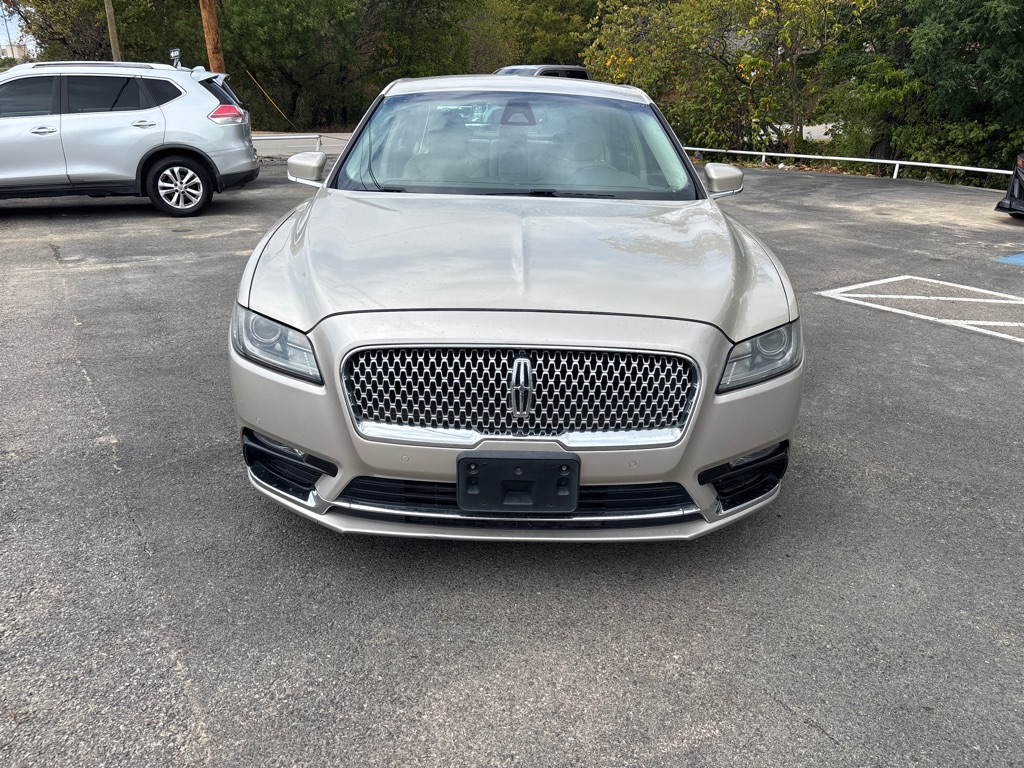 Photo 2 of this LINCOLN CONTINENTAL