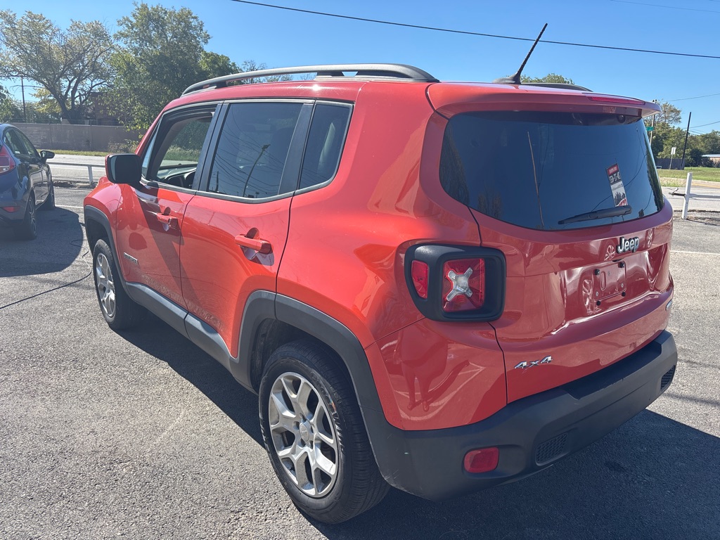 Photo 10 of this JEEP RENEGADE