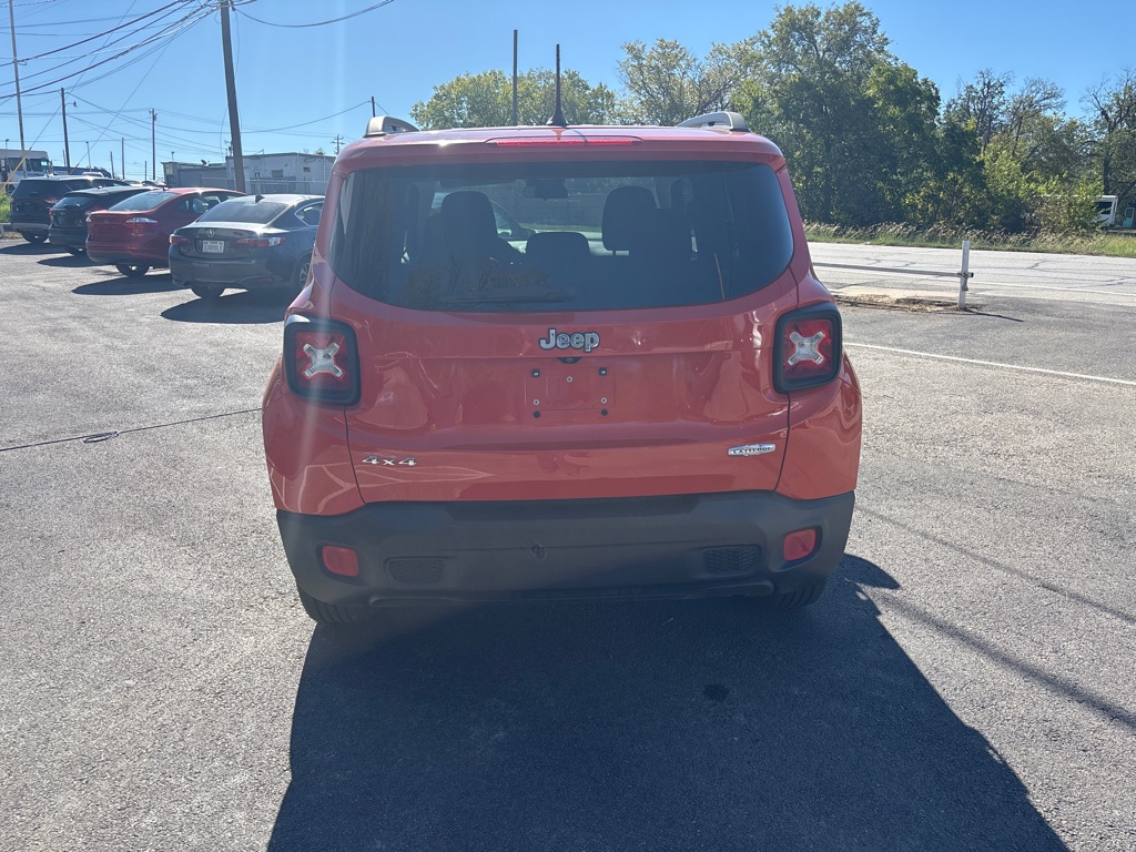 Photo 11 of this JEEP RENEGADE