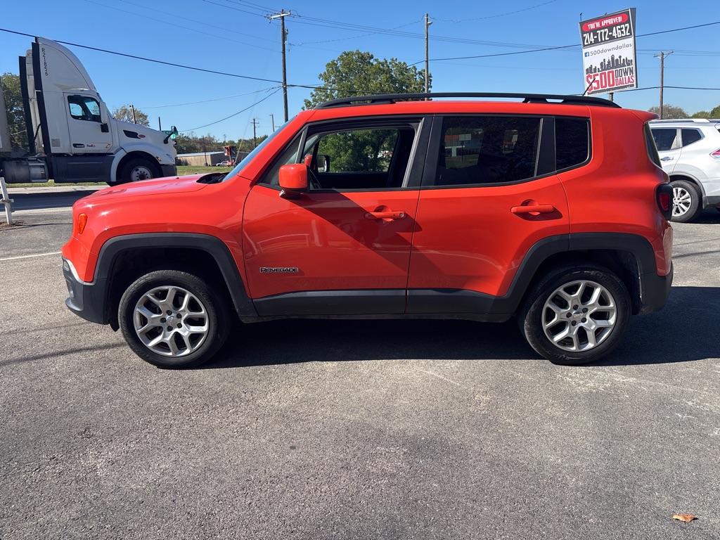 Photo 8 of this JEEP RENEGADE