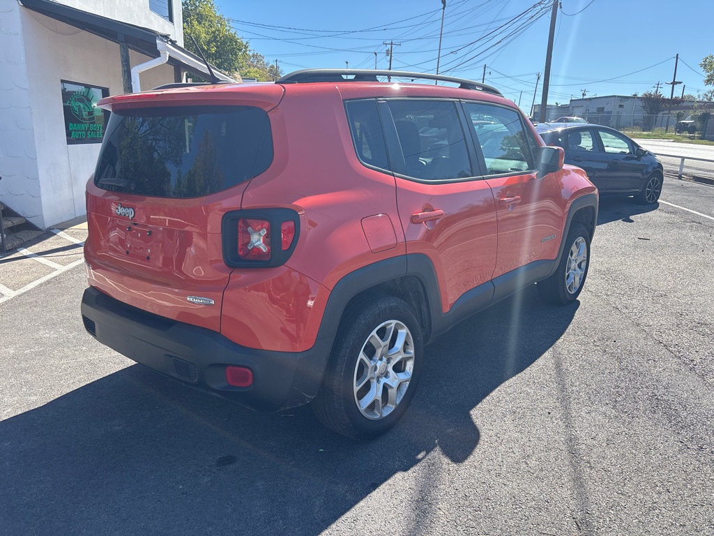 Photo 13 of this JEEP RENEGADE