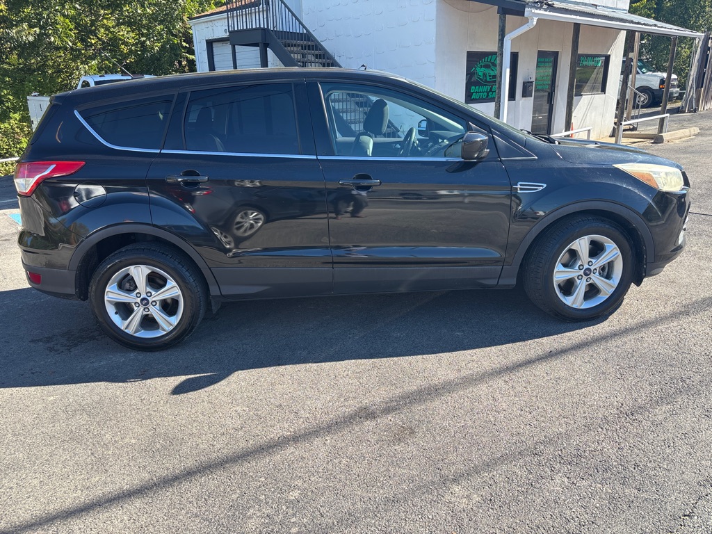 Photo 15 of this FORD ESCAPE
