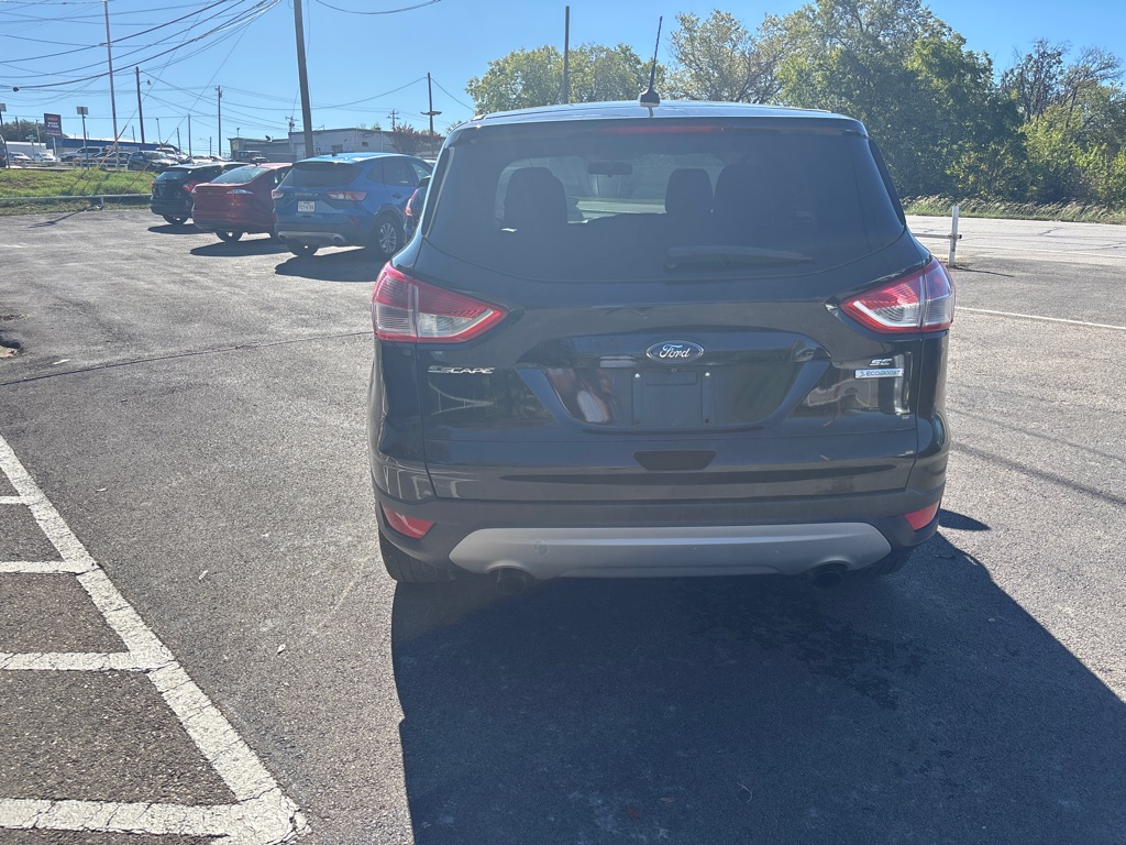 Photo 12 of this FORD ESCAPE