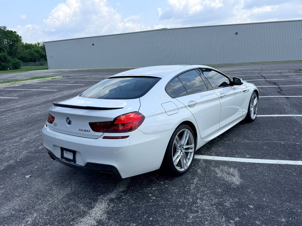 Photo 8 of this BMW 6 SERIES