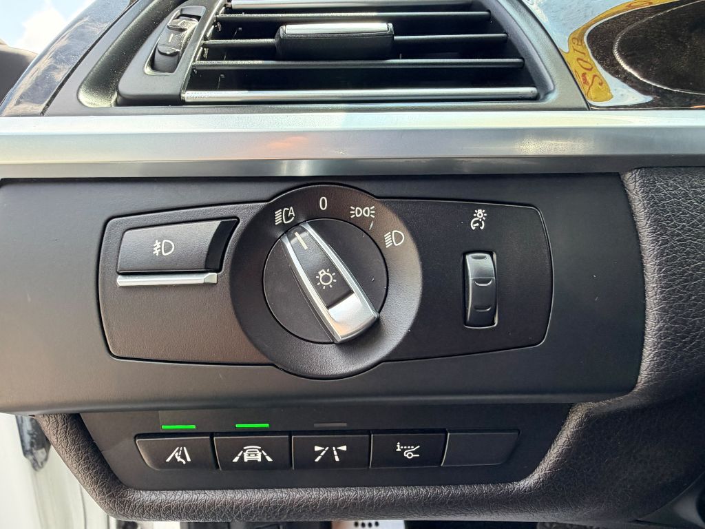 Photo 21 of this BMW 6 SERIES