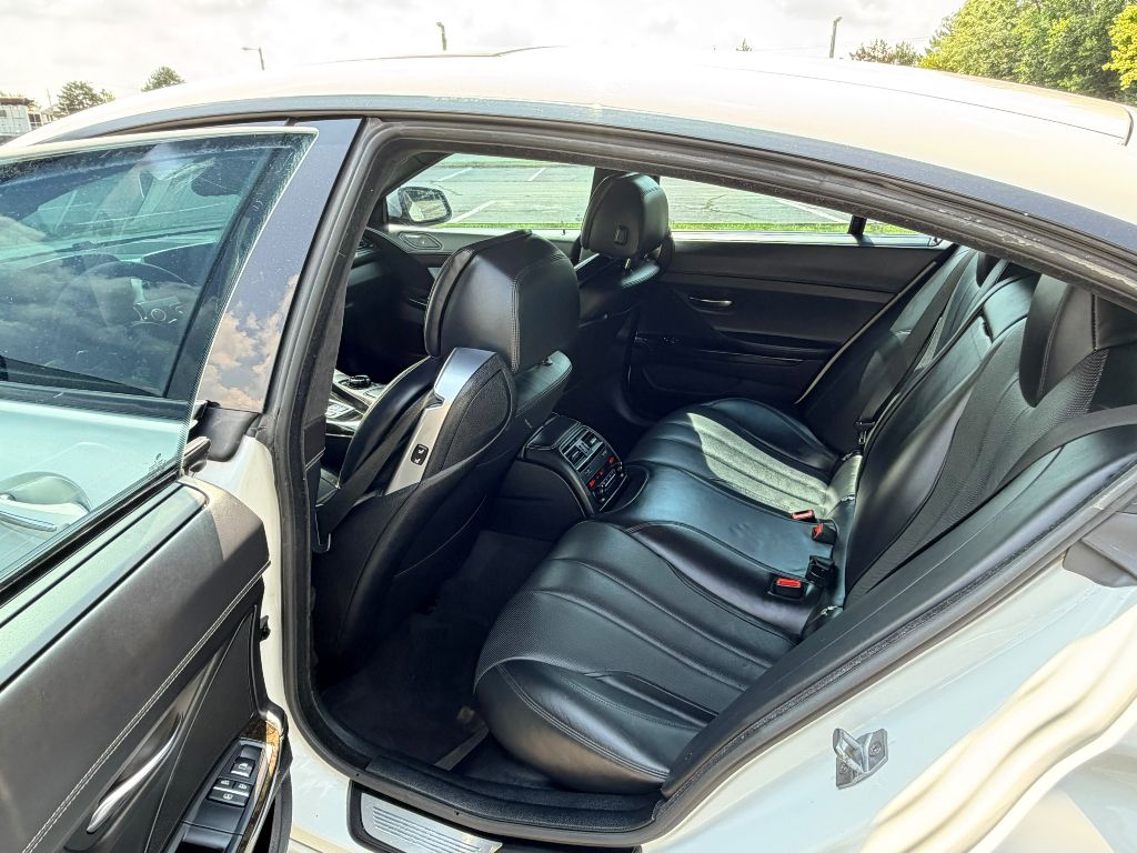 Photo 27 of this BMW 6 SERIES