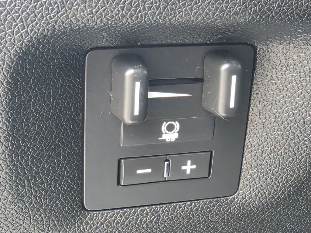 Photo 19 of this GMC YUKON XL