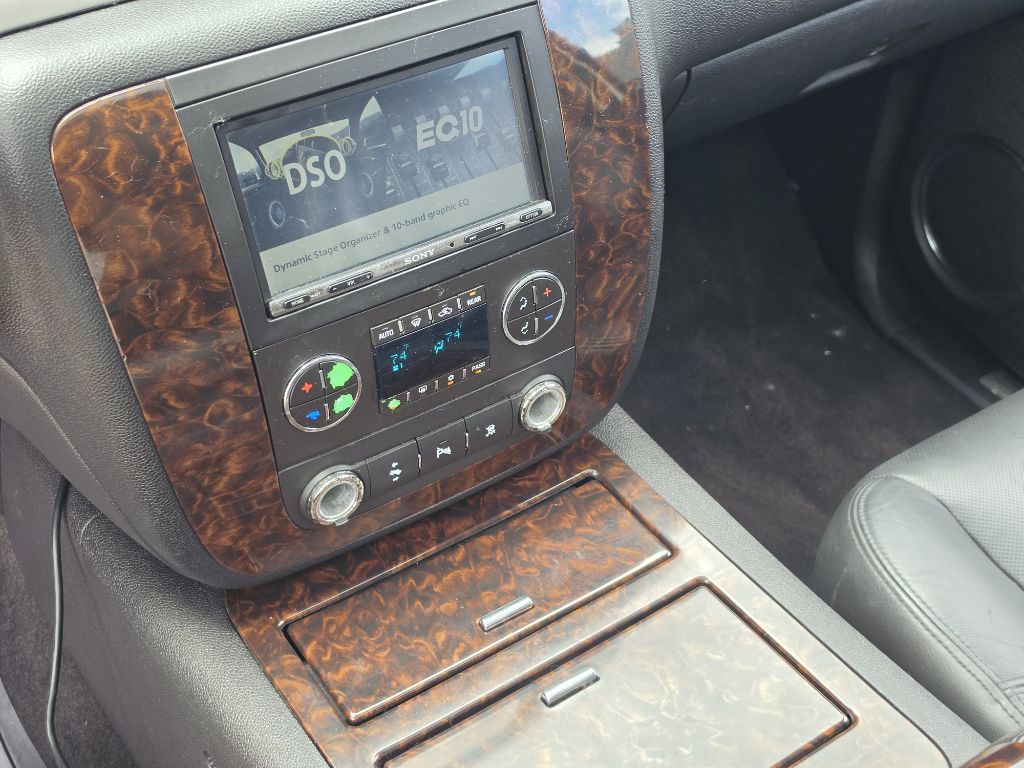 Photo 38 of this GMC YUKON XL
